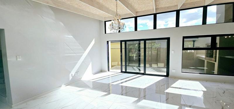 To Let 3 Bedroom Property for Rent in Hartenbos Heuwels Western Cape
